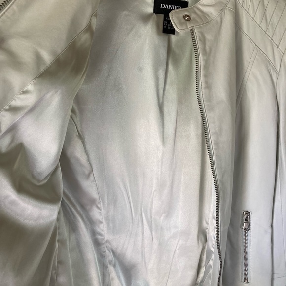 Danier Leather Jacket - Picture 6 of 8